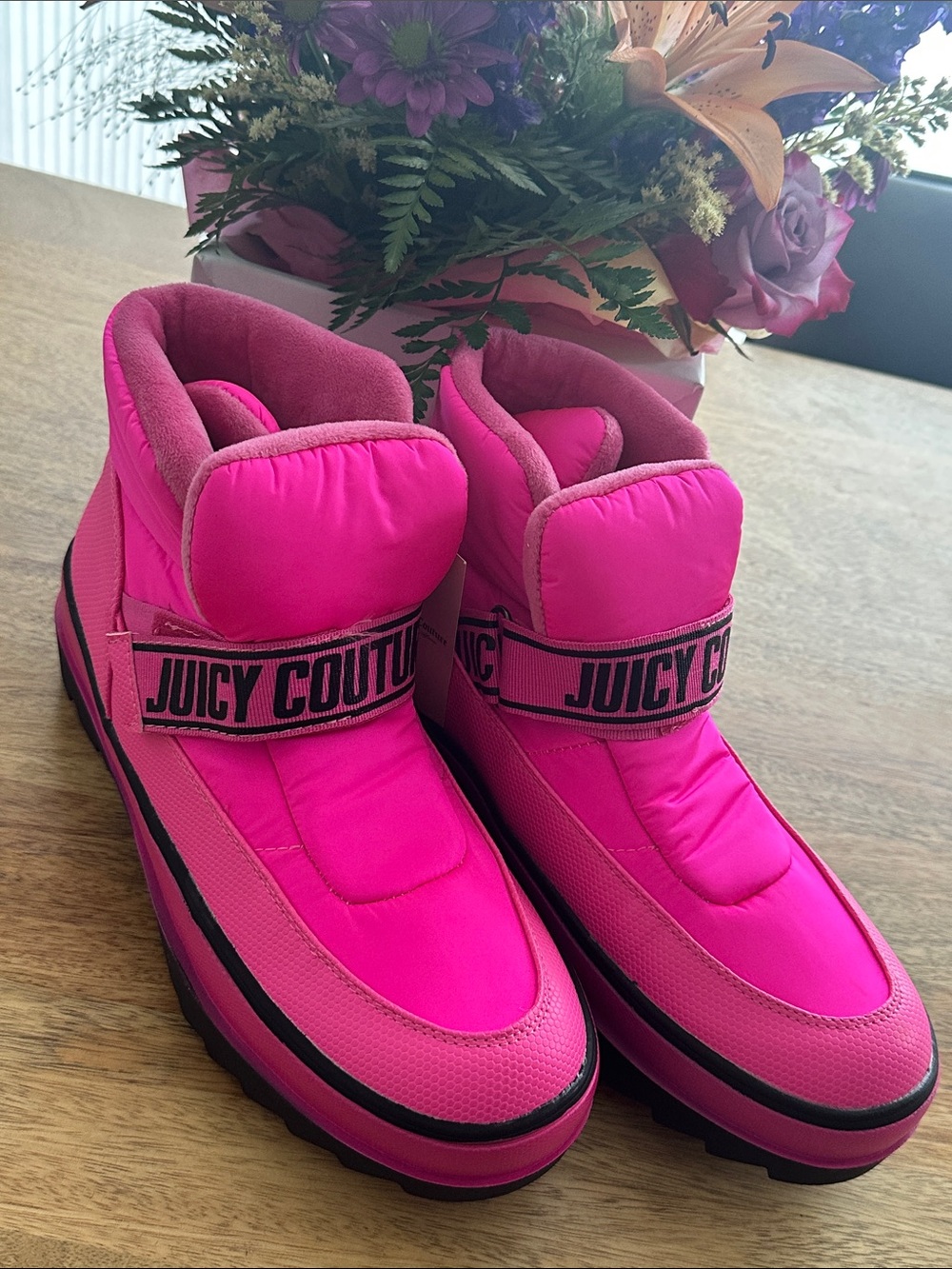 Juicy Couture Hot Pink Puffer Winter Boots